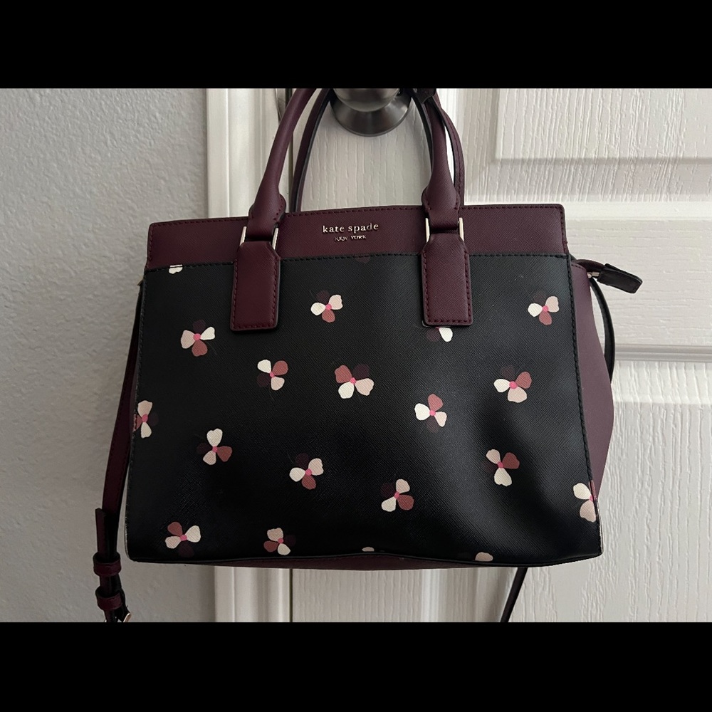 Authentic Kate Spade purse in pristine condition only used a couple times